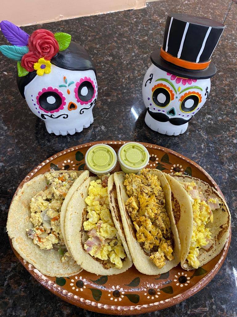 Compi Tacos | restaurant | 6830 Wallisville Rd, Houston, TX 77020, USA | 2816908323 OR +1 281-690-8323