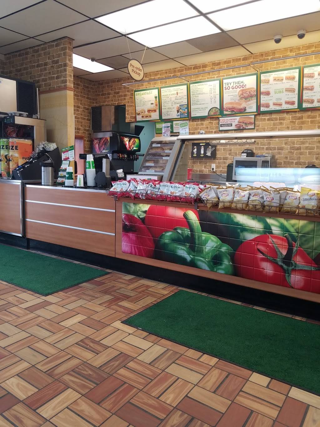 Subway Restaurants | restaurant | 2525 Hilton Rd, Ferndale, MI 48220, USA | 2483990428 OR +1 248-399-0428