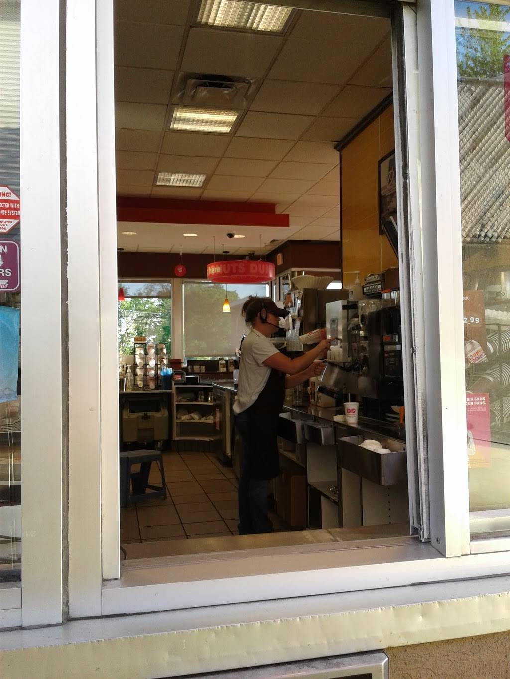 Dunkin | bakery | 1124 Lisbon St, Lewiston, ME 04240, USA | 2077862871 OR +1 207-786-2871