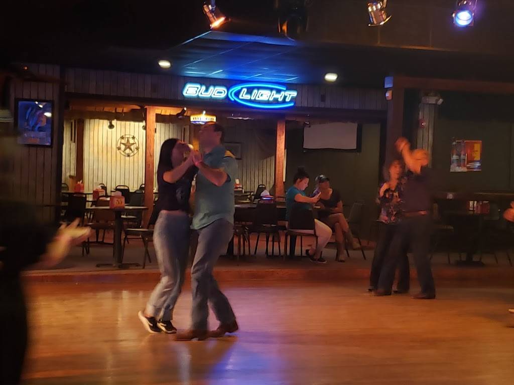 Dirty Mule | restaurant | 134 S, US-69, Pittsburg, KS 66762, USA | 6206702255 OR +1 620-670-2255