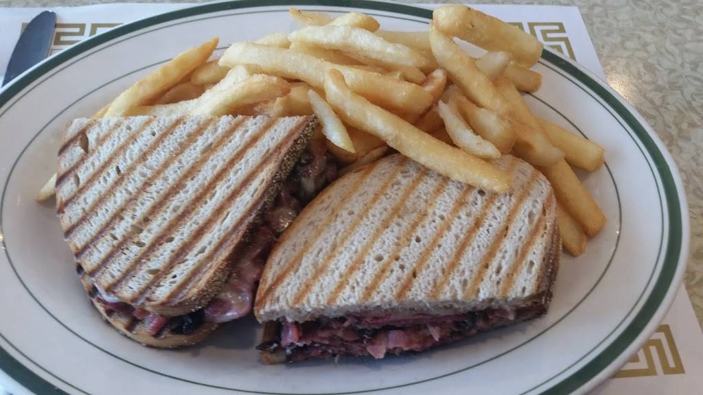 Mikes Place | restaurant | 4677 Hylan Blvd, Staten Island, NY 10312, USA | 7189849479 OR +1 718-984-9479