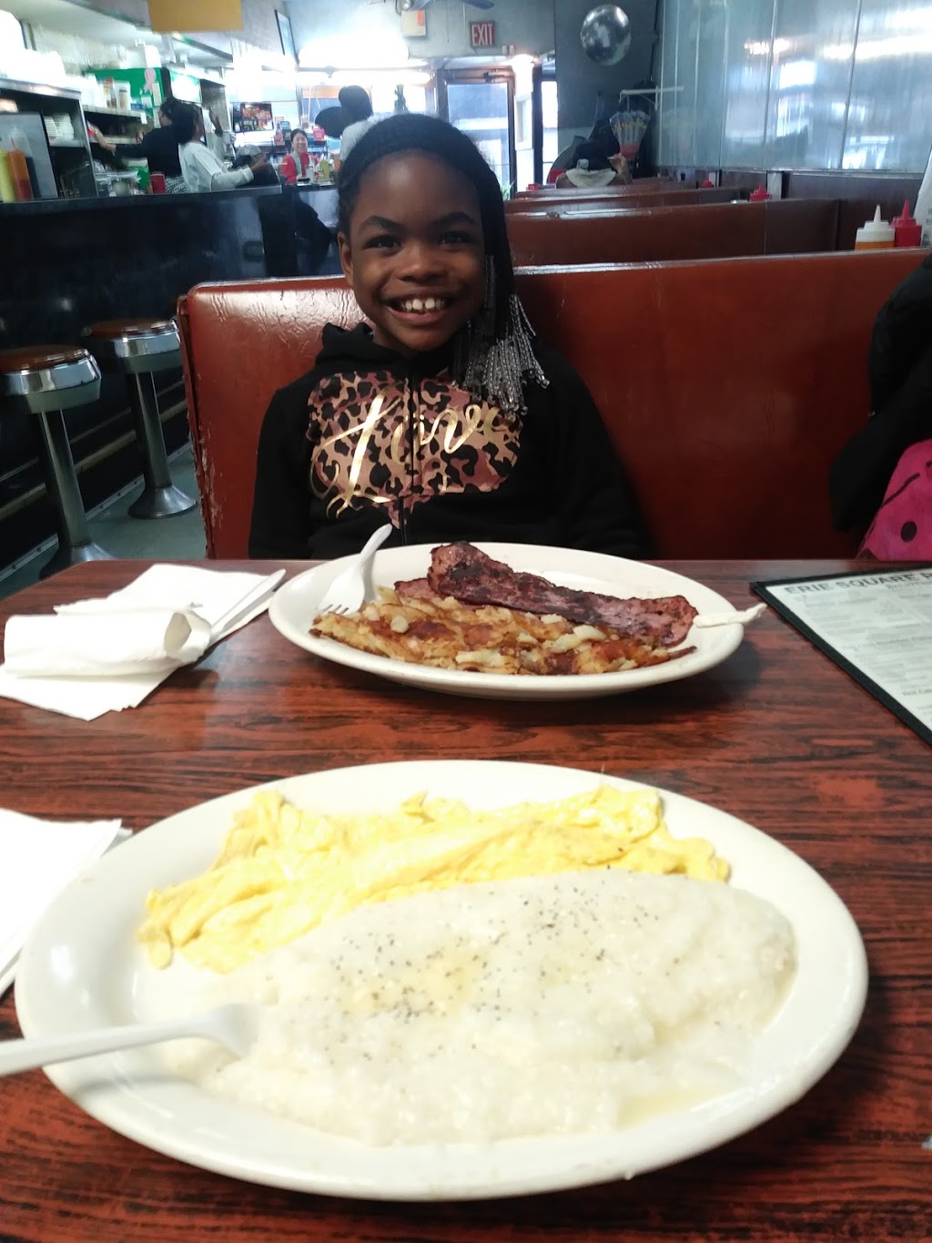 Erie Square Restaurants | restaurant | 3651 Germantown Ave, Philadelphia, PA 19140, USA | 2152262616 OR +1 215-226-2616