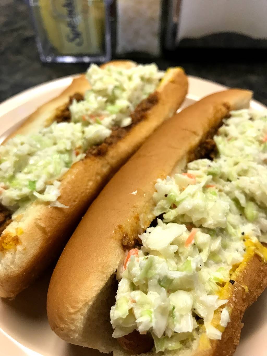 Kevins Dog House | restaurant | 5011 Cleveland St, Virginia Beach, VA 23462, USA | 7579611689 OR +1 757-961-1689