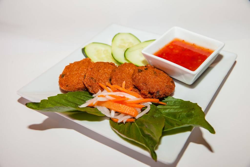 Pho 7 Vienna | restaurant | 8377 Leesburg Pike, Vienna, VA 22182, USA | 7038217777 OR +1 703-821-7777