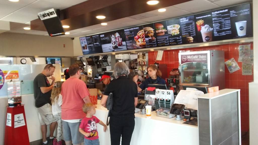 McDonalds | cafe | 8527 US 19 N, Port Richey, FL 34668, USA | 7278483997 OR +1 727-848-3997