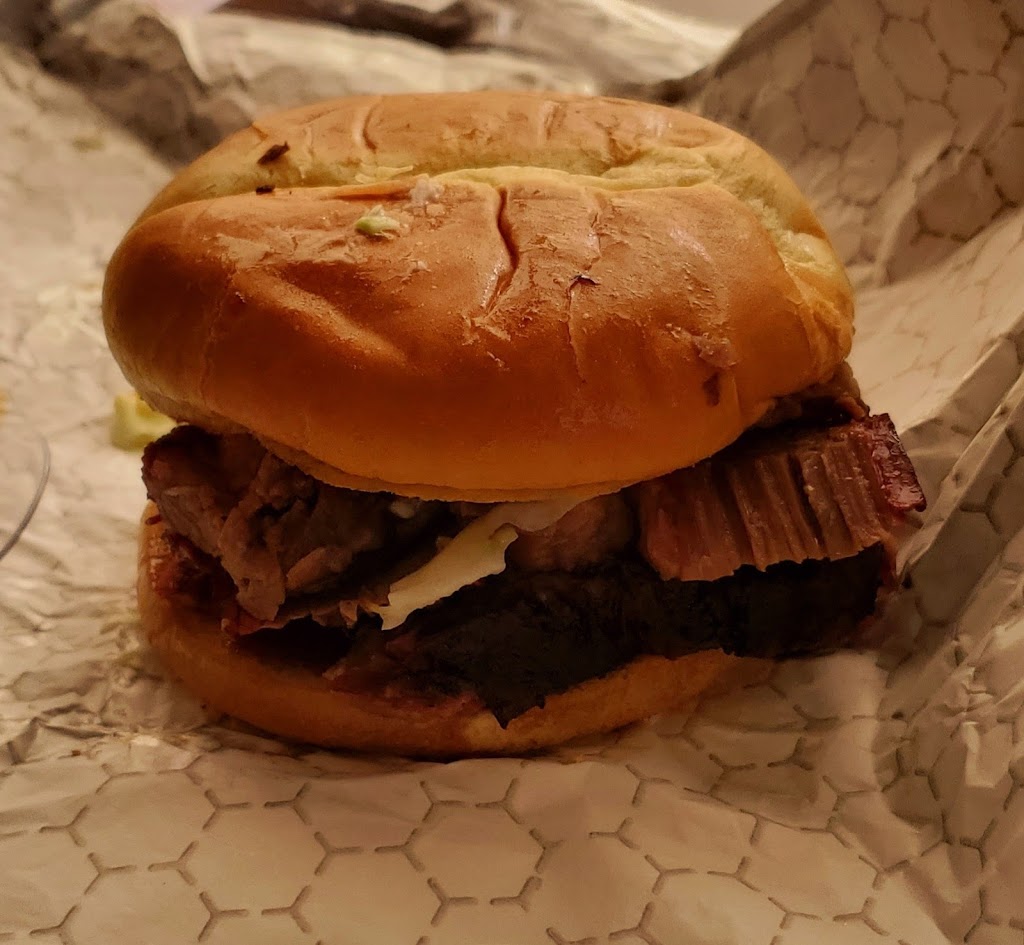 BBQ HOUSE | restaurant | 1320 W Main St, Medford, OR 97501, USA | 5416134701 OR +1 541-613-4701