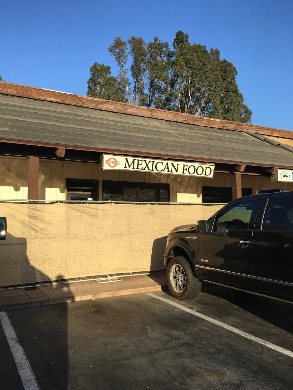 Hilbertos Mexican Food | restaurant | 9805 Prospect Ave, Santee, CA 92071, USA | 6192588313 OR +1 619-258-8313