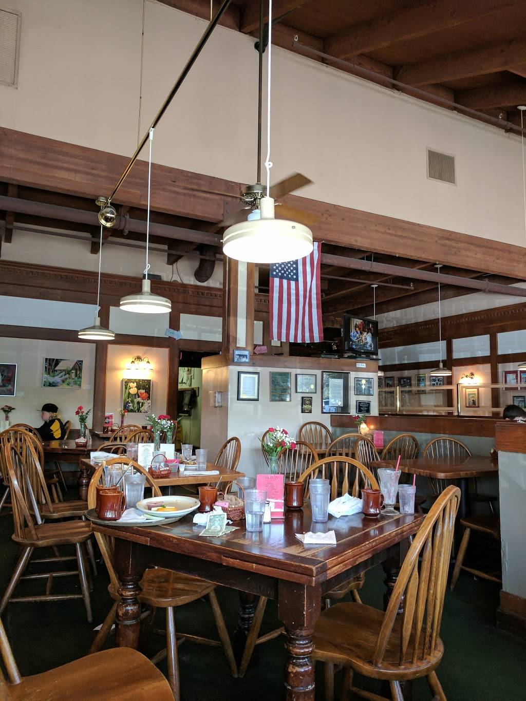 Hobees | restaurant | 21267 Stevens Creek Blvd #310, Cupertino, CA 95014, USA | 4082556010 OR +1 408-255-6010