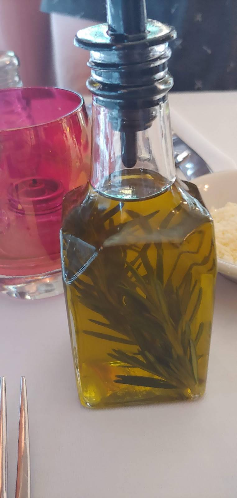 Il Porto Restaurant | restaurant | 200 S Market St, Frederick, MD 21701, USA | 3016207480 OR +1 301-620-7480