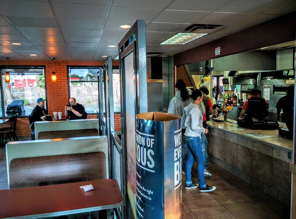 Jack in the Box | restaurant | 1075 W Tennyson Rd, Hayward, CA 94544, USA | 5108870733 OR +1 510-887-0733