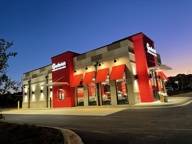 Guthries Chicken | restaurant | 1305 Columbus Pkwy, Opelika, AL 36804, USA | 3342754762 OR +1 334-275-4762