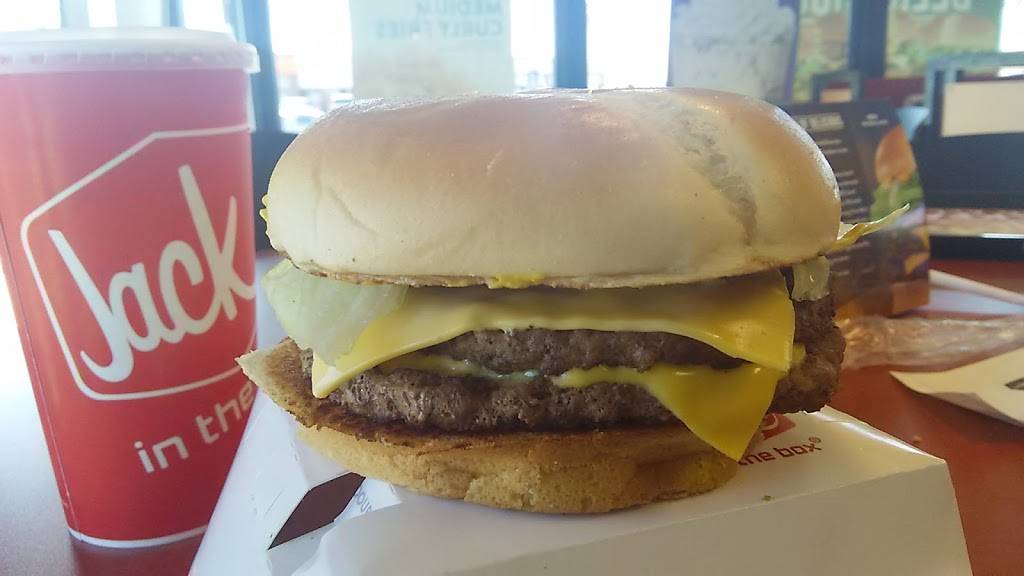 Jack in the Box | restaurant | 5775 W Pleasant Ridge Rd, Arlington, TX 76016, USA | 8174835812 OR +1 817-483-5812