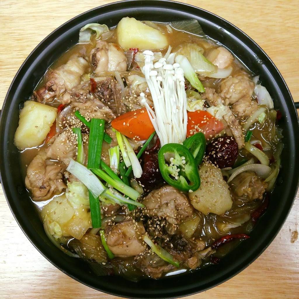 DMZ Restaurant & Bar | restaurant | 9353 N Milwaukee Ave, Niles, IL 60714, USA | 8476631920 OR +1 847-663-1920