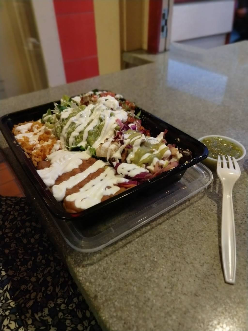 Toma | restaurant | 3318 Steiner St, San Francisco, CA 94123, USA | 4159218662 OR +1 415-921-8662