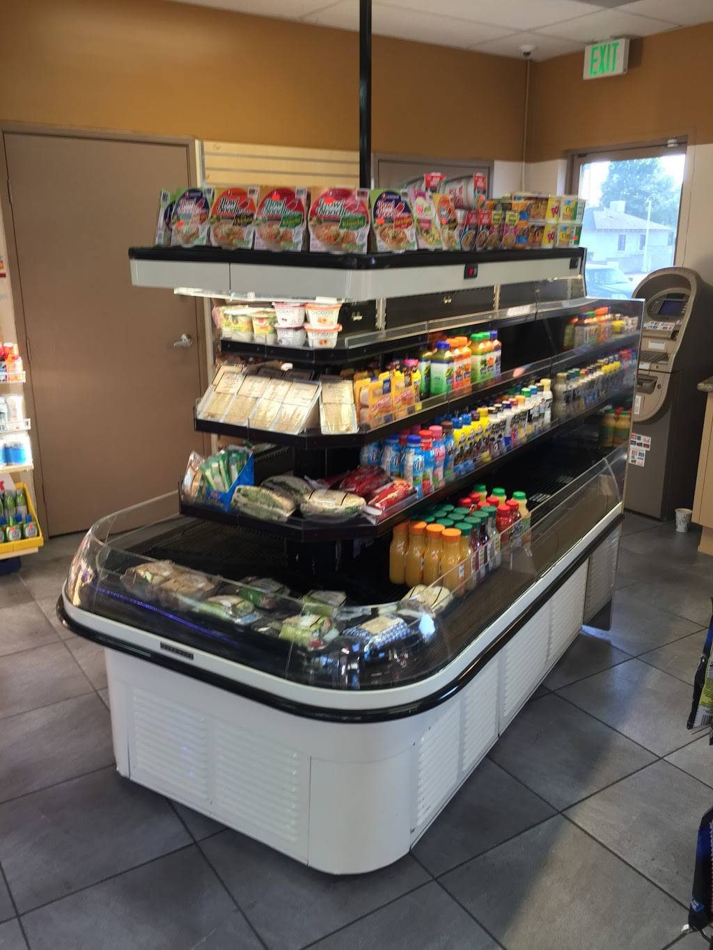 University 76 | meal takeaway | 18050 Nordhoff St, Northridge, CA 91325, USA | 8187736402 OR +1 818-773-6402