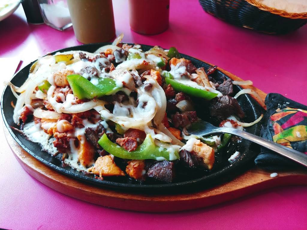 La Huasteca Mexican Restaurant | restaurant | 1811 Plainfield Ave NE, Grand Rapids, MI 49505, USA | 6164477733 OR +1 616-447-7733