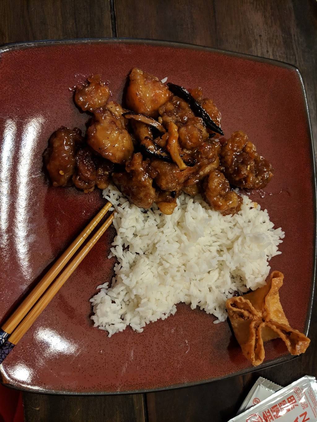 Royal Pandas | restaurant | 6101 Upper Valley Rd, El Paso, TX 79932, USA | 9152434365 OR +1 915-243-4365