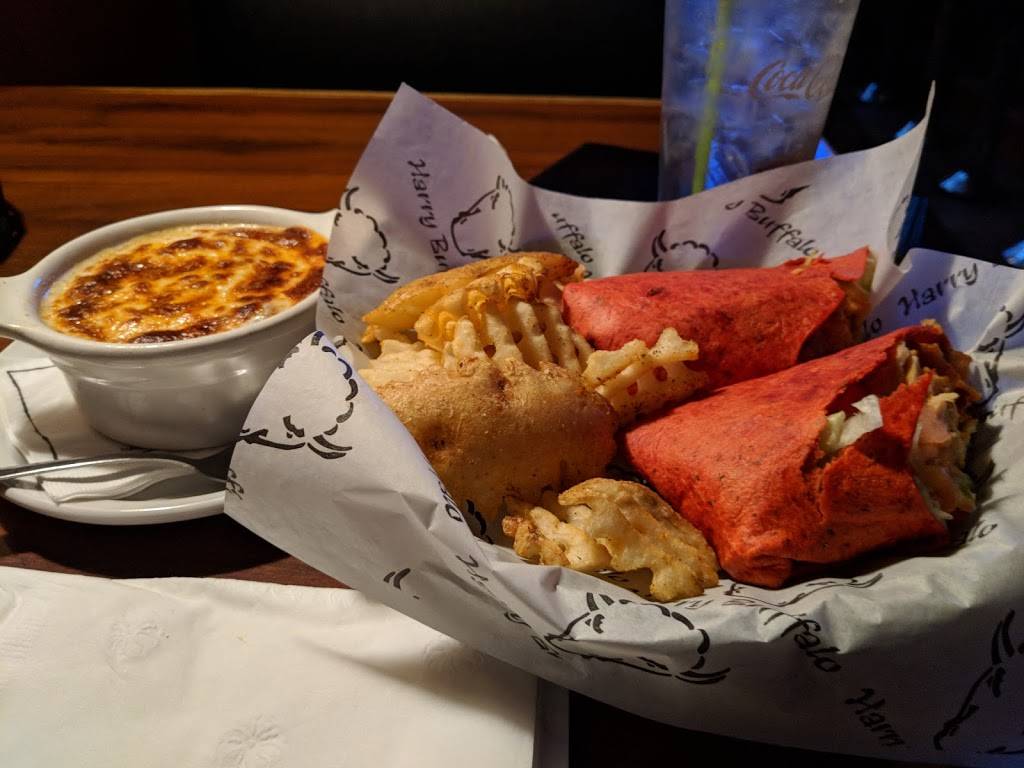 Harry Buffalo Lakewood | restaurant | 18605 Detroit Ave, Lakewood, OH 44107, USA | 2162211313 OR +1 216-221-1313