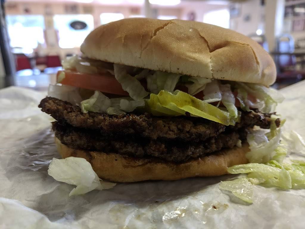 Swanners Hamburgers | restaurant | 620 W Tyler St, Gilmer, TX 75644, USA | 9038435235 OR +1 903-843-5235