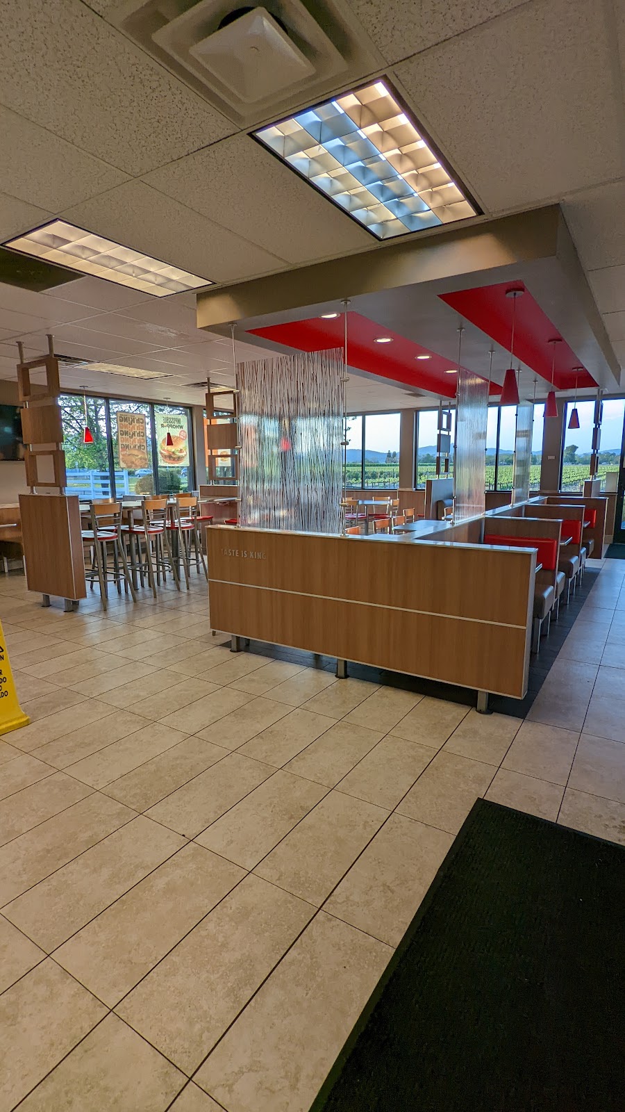 Burger King | restaurant | 711 E Perkins St, Ukiah, CA 95482, USA | 7074685835 OR +1 707-468-5835