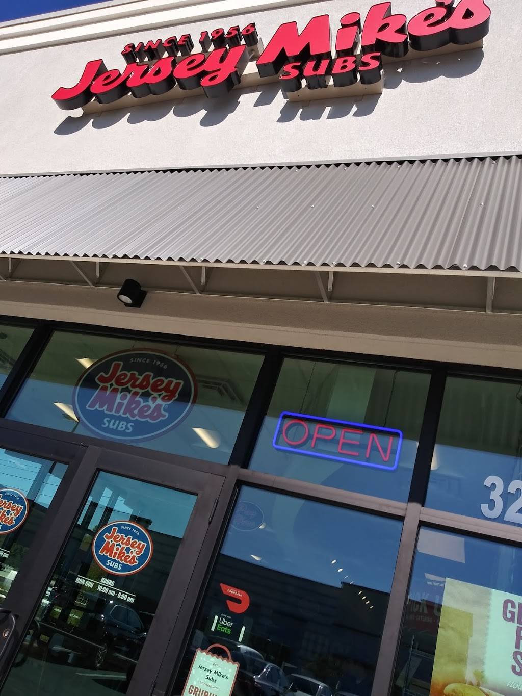 Jersey Mike’s | restaurant | The Village At Mitchell Ranch, 3252 Redeemer Way, New Port Richey, FL 34655, USA | 7279993737 OR +1 727-999-3737