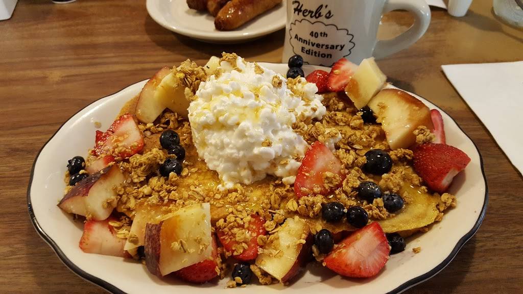 Herbs Country Deli Restaurant | restaurant | 1115 Norwich-New London Turnpike, Uncasville, CT 06382, USA | 8608489888 OR +1 860-848-9888