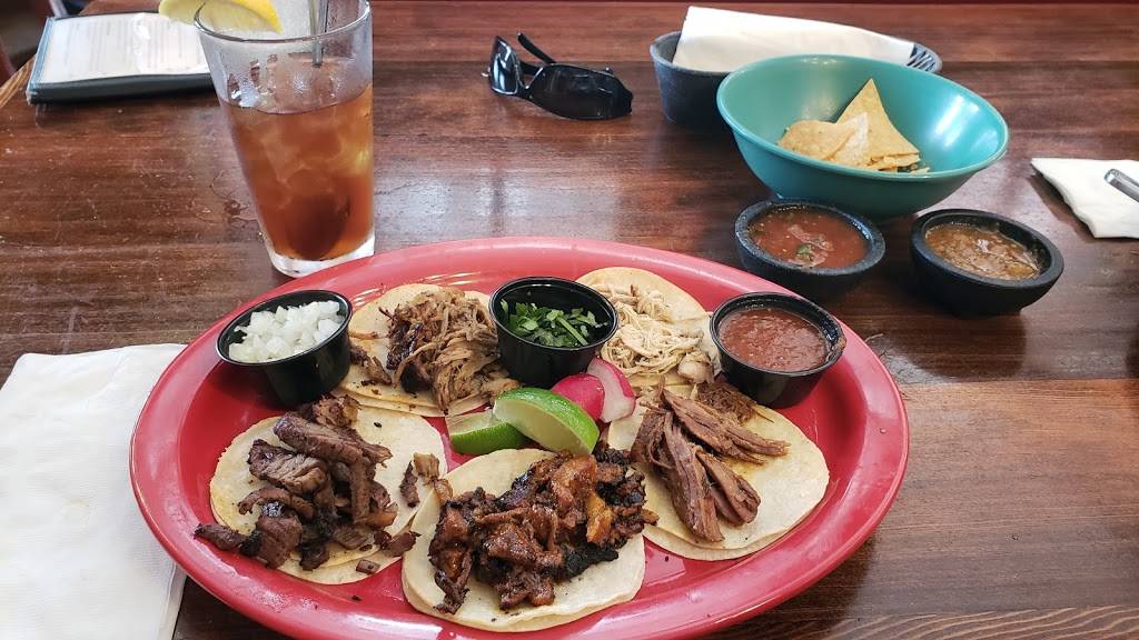 Los Reyes Restaurante Y Cantina | restaurant | 21 Town Square Pl # A, Vacaville, CA 95688, USA | 7074482113 OR +1 707-448-2113