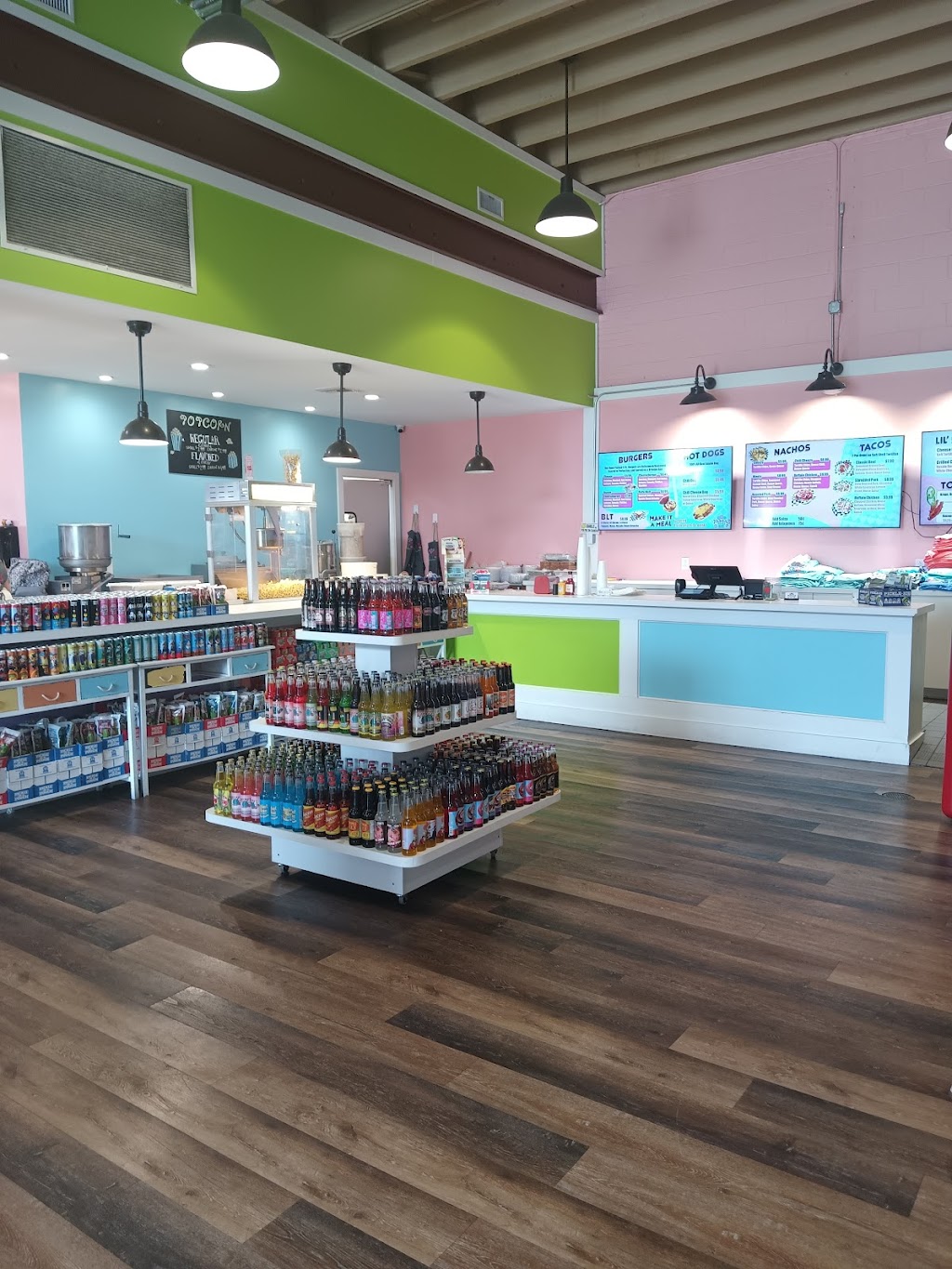 Yabbas Wacky Snack Shack | restaurant | 100 W Laurel Ave, Foley, AL 36535, USA | 2519431977 OR +1 251-943-1977