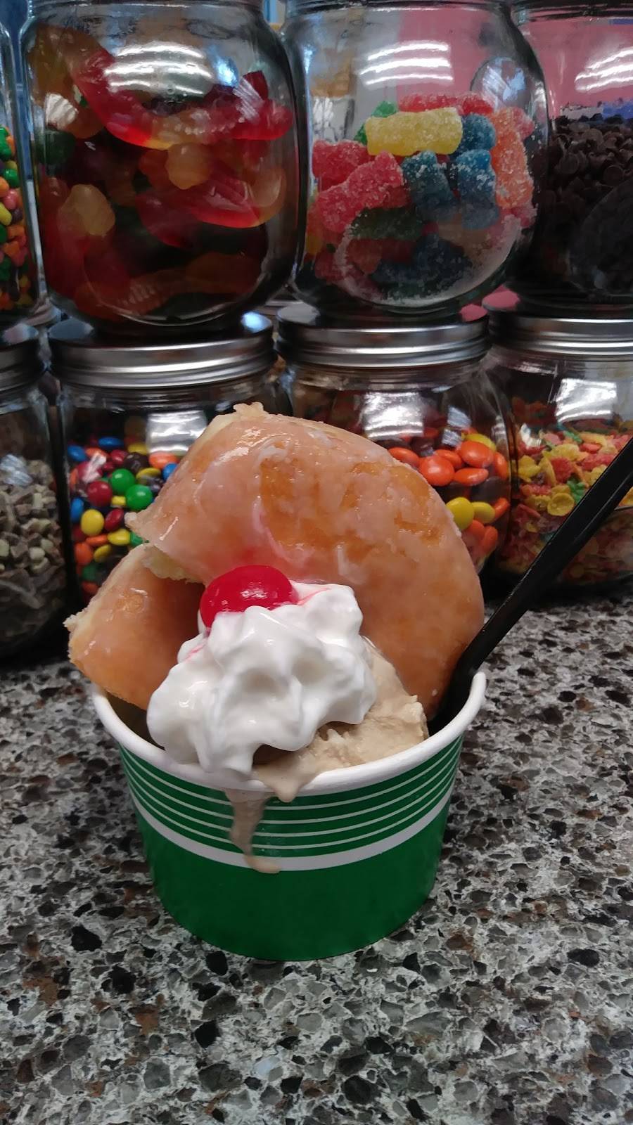 Chunky Monkey Ice Cream and Sweets | restaurant | 590 IN-67, Mooresville, IN 46158, USA | 3173503784 OR +1 317-350-3784