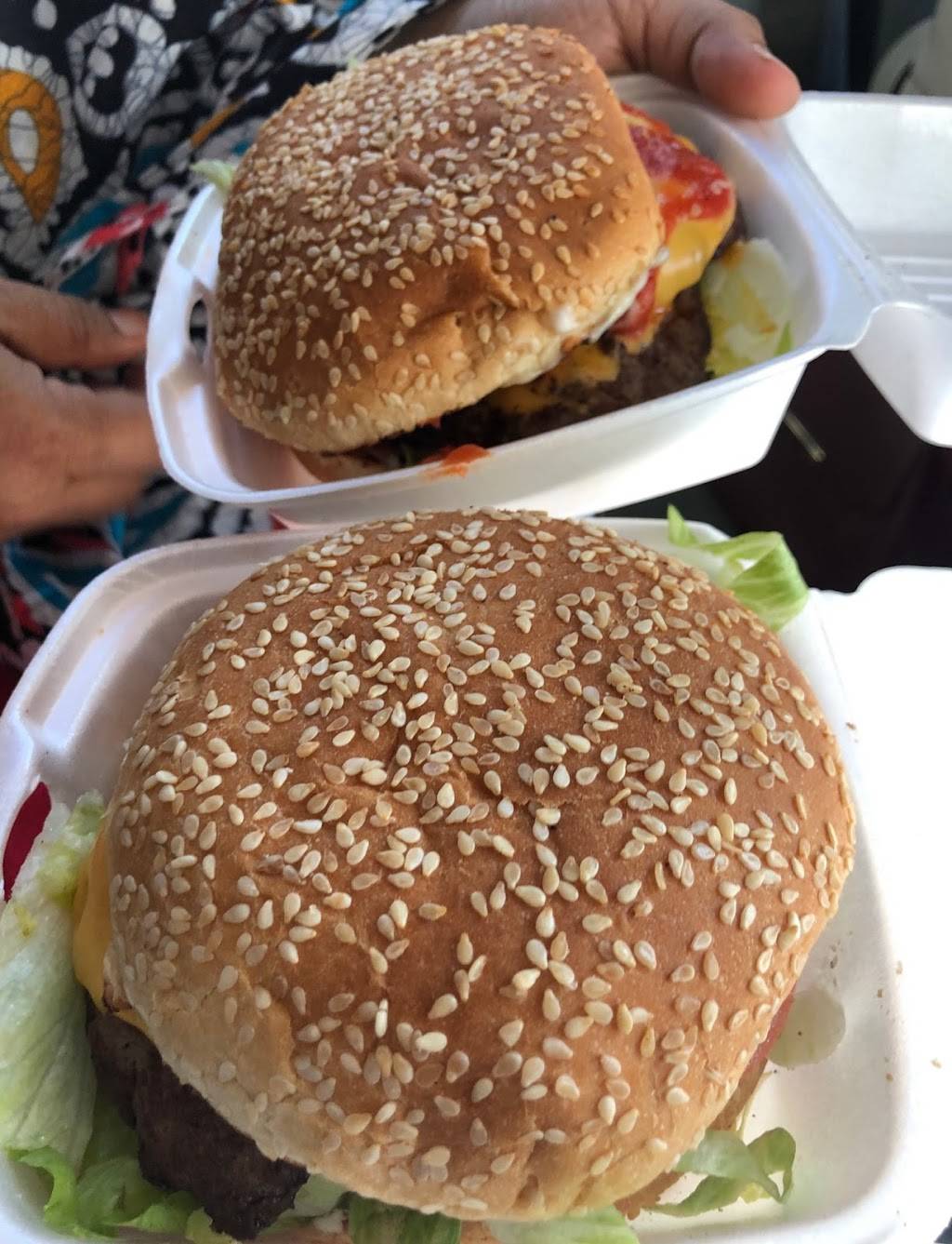 Halal crown fried chicken & pizza | restaurant | 2300 Genesee St, Cheektowaga, NY 14225, USA | 7163313006 OR +1 716-331-3006