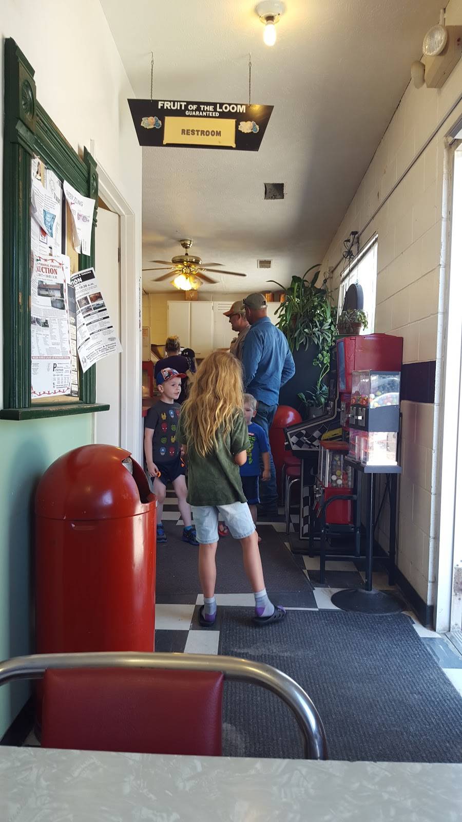 DMoore Pizza | restaurant | 1307 K St, Tekamah, NE 68061, USA | 4023742060 OR +1 402-374-2060