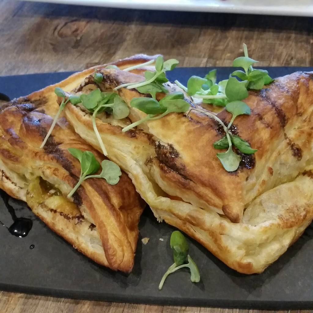 Village Vino | restaurant | 4095 Adams Ave, San Diego, CA 92116, USA | 6195468466 OR +1 619-546-8466