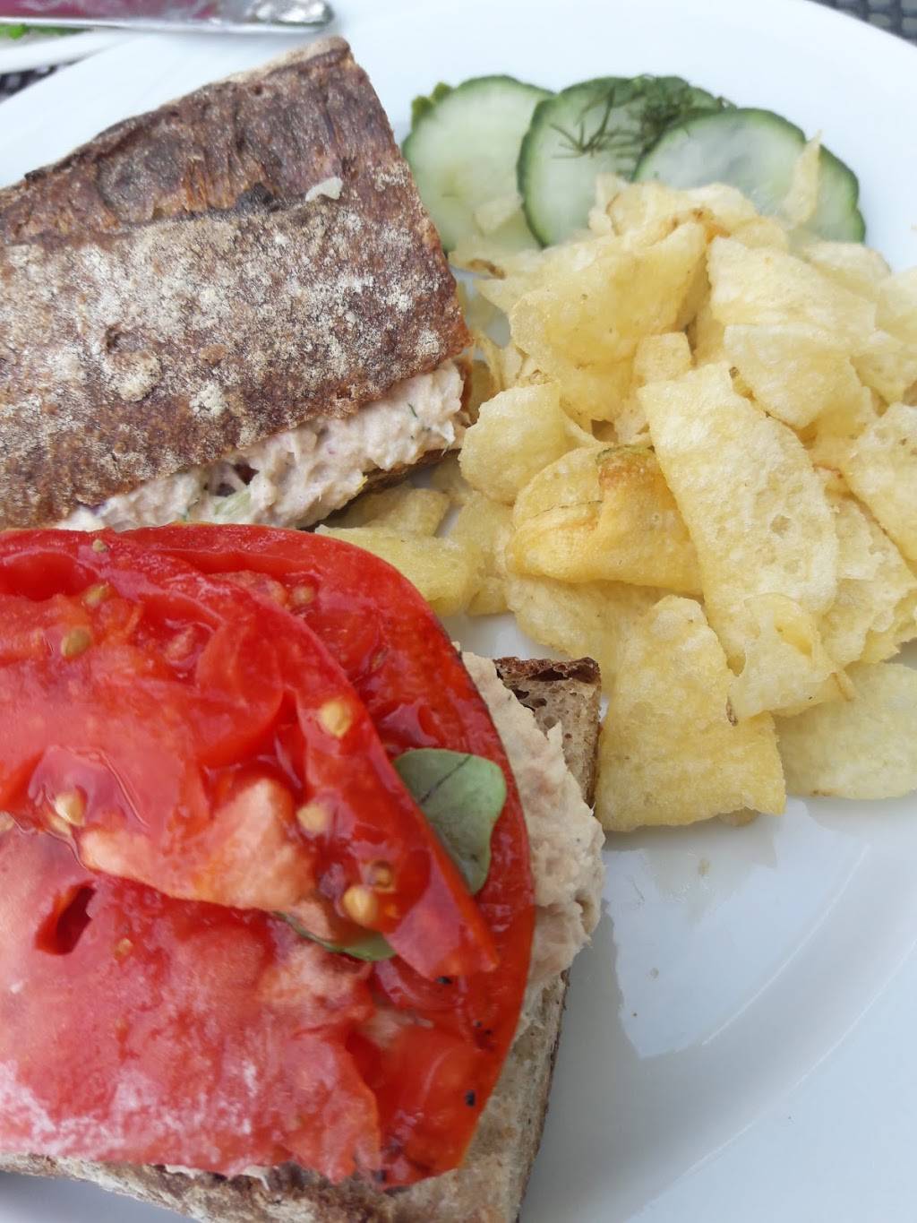 Dollys Restaurant | restaurant | 7 Garrisons Landing, Garrison, NY 10524, USA | 8454246511 OR +1 845-424-6511