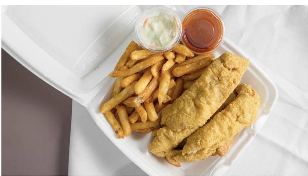 SuperSharks Fish⚓️Chicken | meal takeaway | 6925 E 38th St, Indianapolis, IN 46226, USA | 3175911206 OR +1 317-591-1206