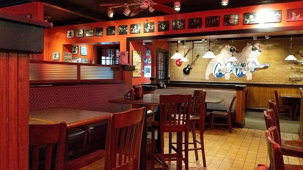 Red Hot & Blue Raleigh | restaurant | 6615 Falls of Neuse Rd, Raleigh, NC 27615, USA | 9198467427 OR +1 919-846-7427