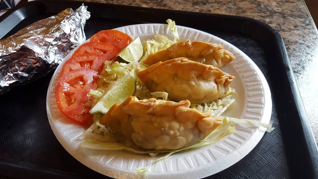 Daves Goldmine Mexican Grill | restaurant | parking in front and rear, 233 Broadway Greenlawn, Huntington, NY 11743, USA | 6312621775 OR +1 631-262-1775