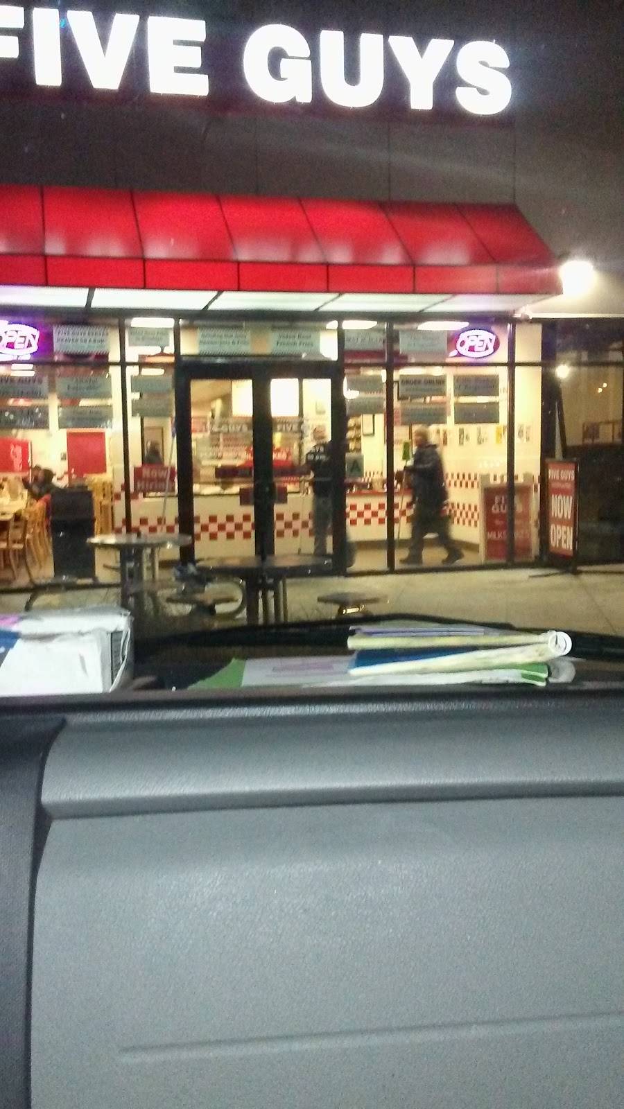 Five Guys | meal takeaway | 815 Hutchinson River Pkwy, Bronx, NY 10465, USA | 9293246301 OR +1 929-324-6301