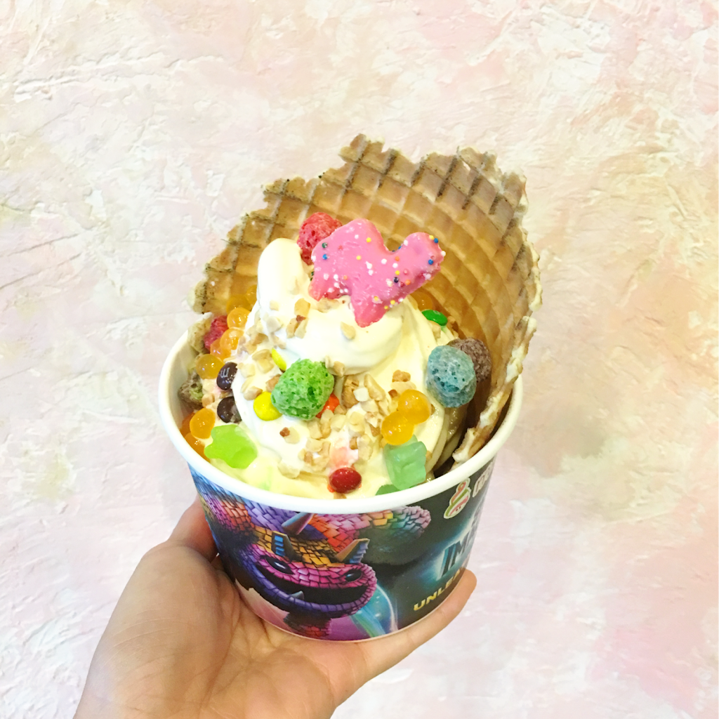 Menchies Frozen Yogurt | bakery | 32195 Temecula Pkwy Suite 102, Temecula, CA 92592, USA | 9513031600 OR +1 951-303-1600