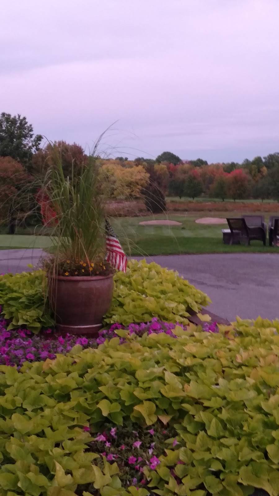 Crestview Country Club | restaurant | 281 Shoemaker Ln, Agawam, MA 01001, USA | 4137862593 OR +1 413-786-2593