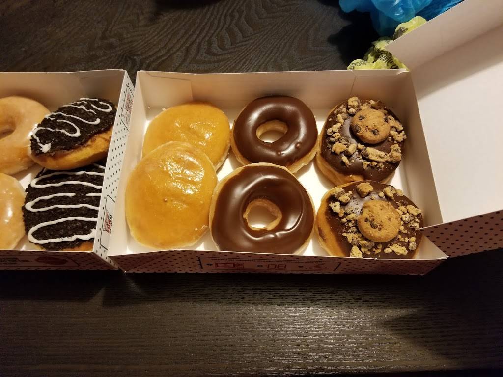 Krispy Kreme | cafe | 6700 Westworth Blvd, Westworth Village, TX 76114, USA | 8173727508 OR +1 817-372-7508