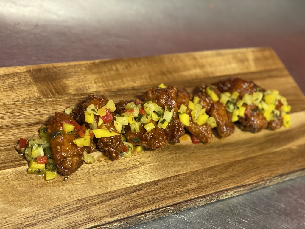 KMEleven Pizza & Grill | restaurant | 8 S Broadway, Lawrence, MA 01843, USA | 9782580405 OR +1 978-258-0405