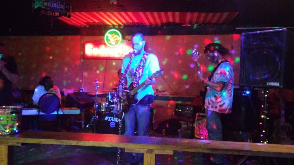 Huds Bar & Grill | restaurant | 2213 Gray Hwy, Macon, GA 31211, USA | 4783306046 OR +1 478-330-6046