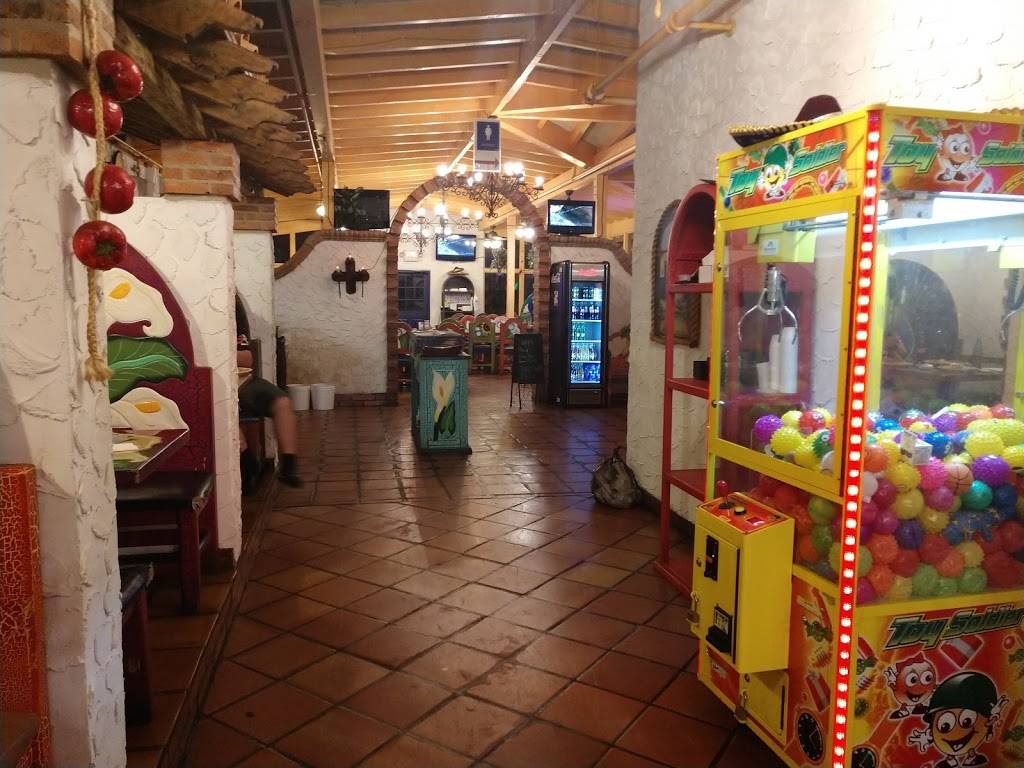 Pelanchos | restaurant | 605 N 12th St, Middlesboro, KY 40965, USA | 6062480303 OR +1 606-248-0303