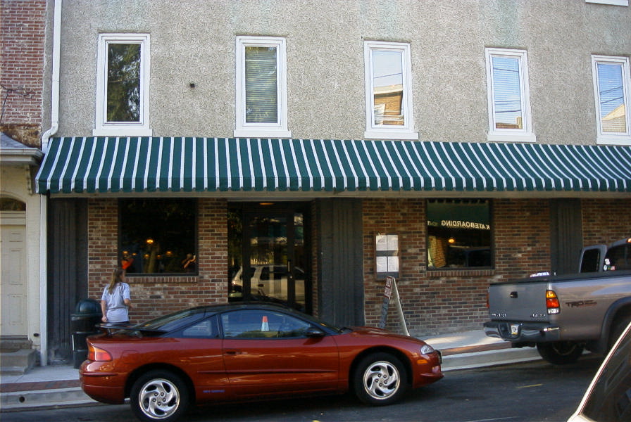 Howard House Tavern | restaurant | 101 W Main St, Elkton, MD 21921, USA | 4103984643 OR +1 410-398-4643