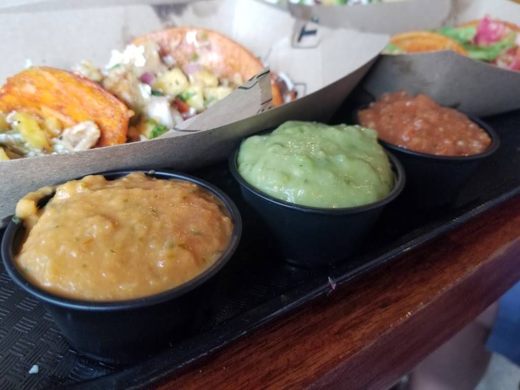 Guy Fieris Dive & Taco Joint | restaurant | 1333 Walnut St, Kansas City, MO 64106, USA | 8162552110 OR +1 816-255-2110