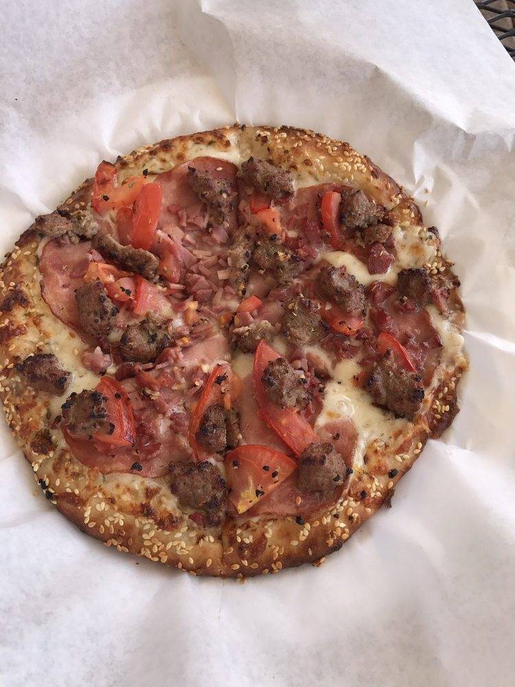 Uptown Pizza | restaurant | 2200 Outlet Center Dr #440, Oxnard, CA 93036, USA | 8059834151 OR +1 805-983-4151