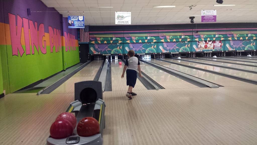 King Pin Bowl & Ale House | restaurant | 1022 S Main St, West Bend, WI 53095, USA | 2623347311 OR +1 262-334-7311