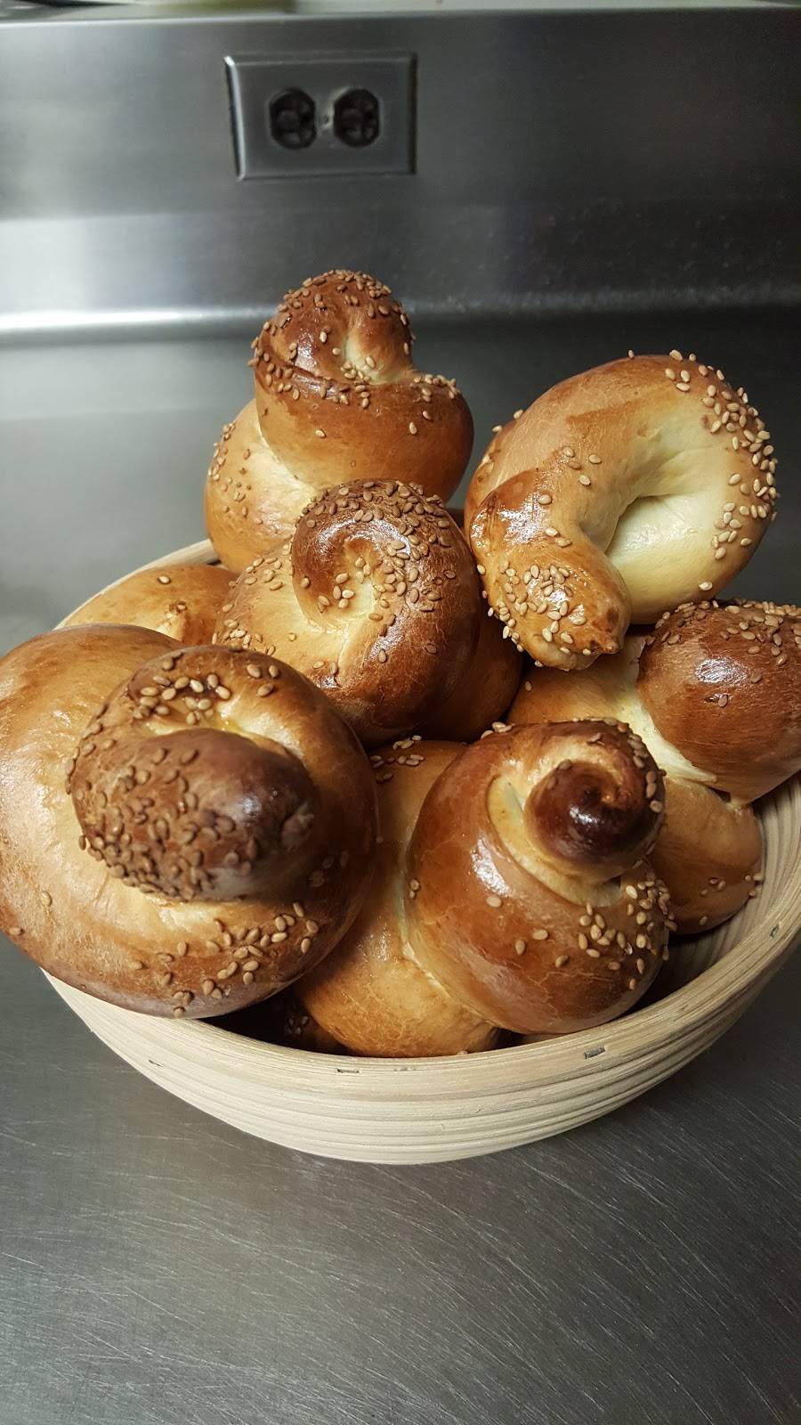 Upper Crust | restaurant | 3740 Overseas Hwy, Marathon, FL 33050, USA | 3057437100 OR +1 305-743-7100