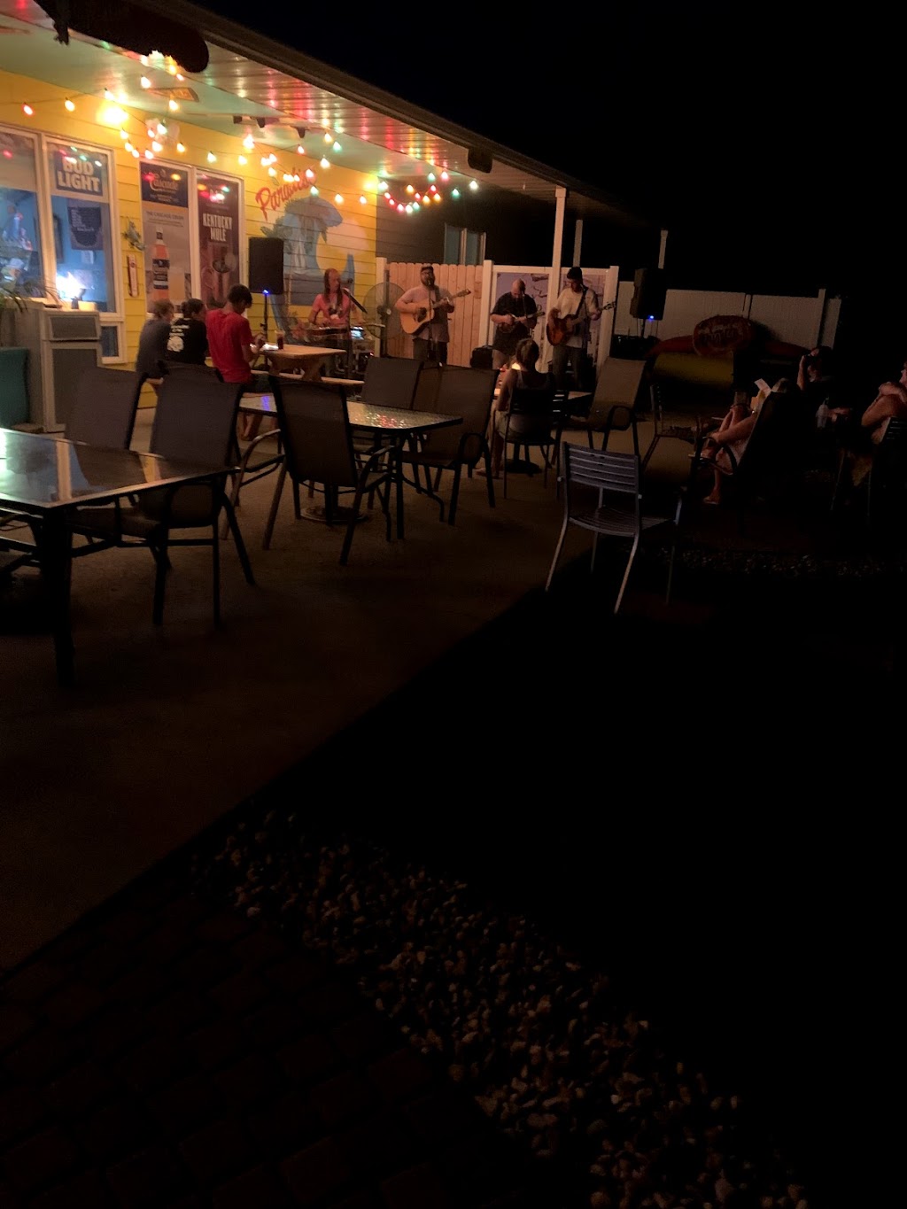 The Shipwreck Bar and Grill | restaurant | 23925 464th Ave, Chester, SD 57016, USA | 6054892000 OR +1 605-489-2000