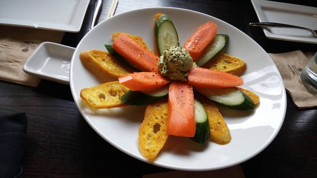 Blue Sushi Sake Grill | night club | 7859 Walnut Hill Ln STE 180, Dallas, TX 75230, USA | 9726777887 OR +1 972-677-7887